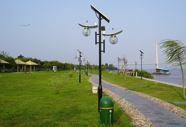 LED太阳能庭院灯 LED太阳能庭院灯