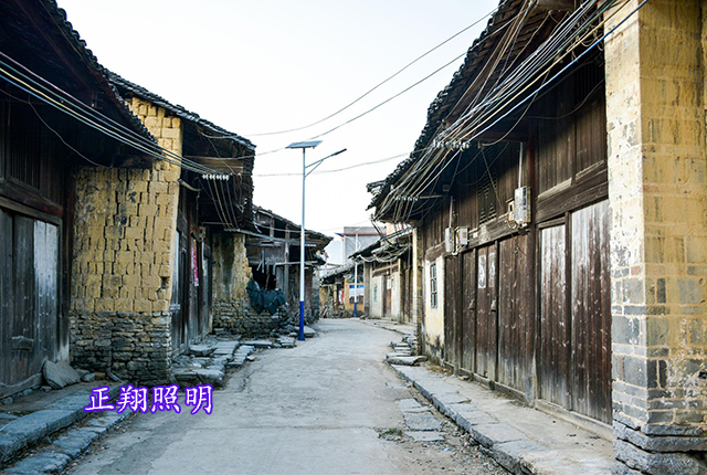 太阳能路灯成生活中的节能小卫士