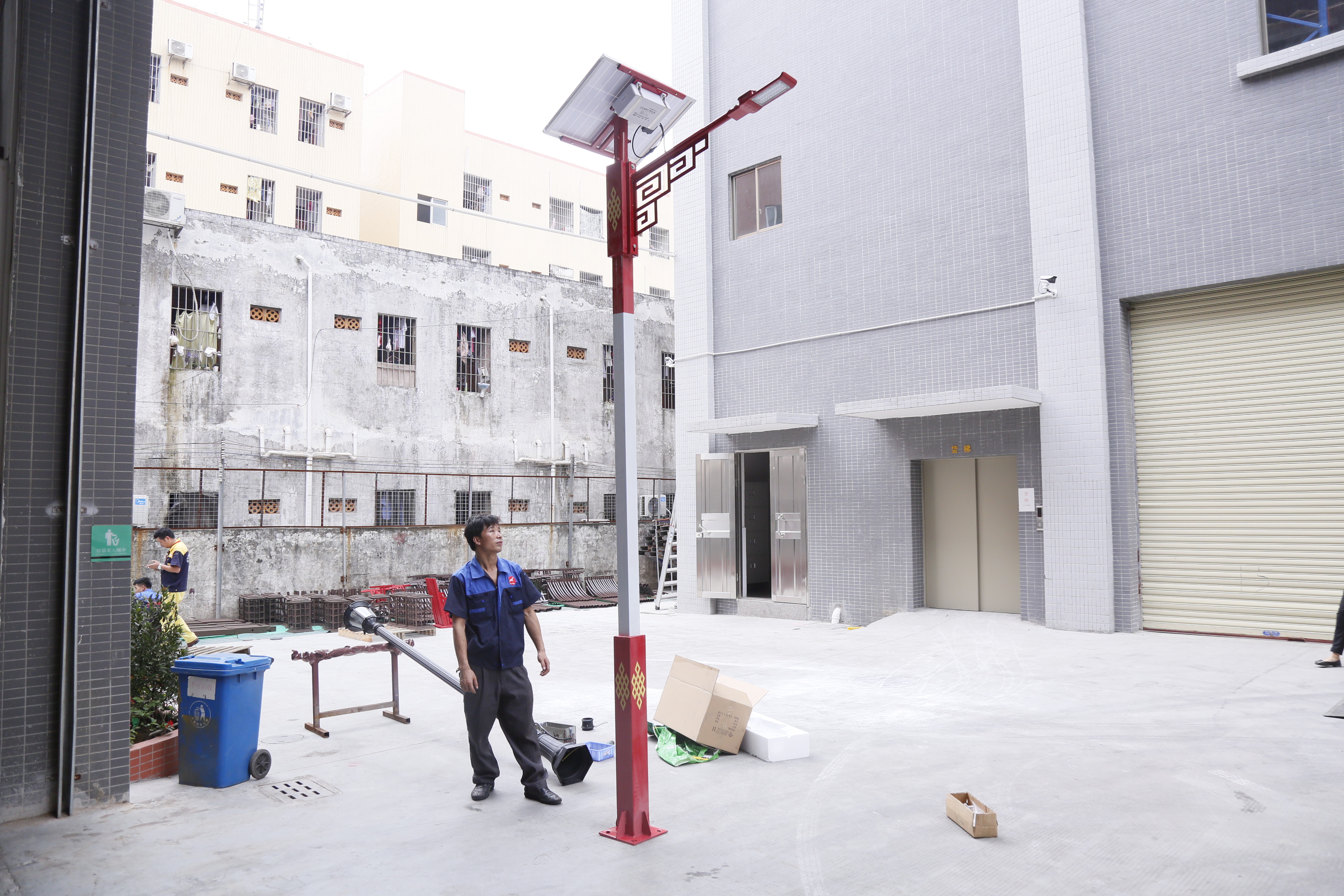 从太阳能路灯生产厂家采购的优点——香港六和合资料