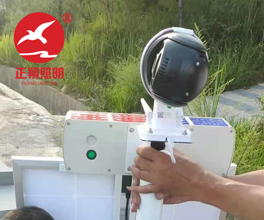 四川广元别墅太阳能监控路灯杆工程案例 四川广元别墅太阳能监控路灯杆工程案例