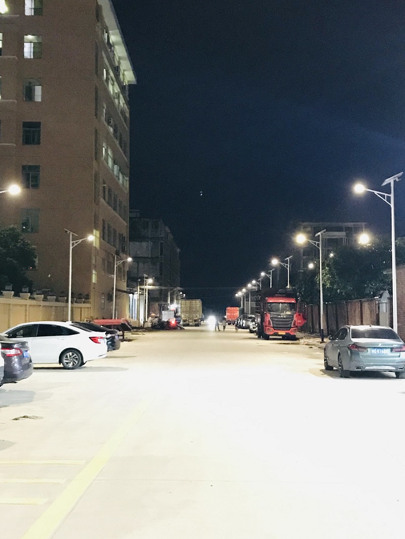 汕头朝南区智慧产业园太阳能路灯案例 汕头朝南区智慧产业园太阳能路灯案例