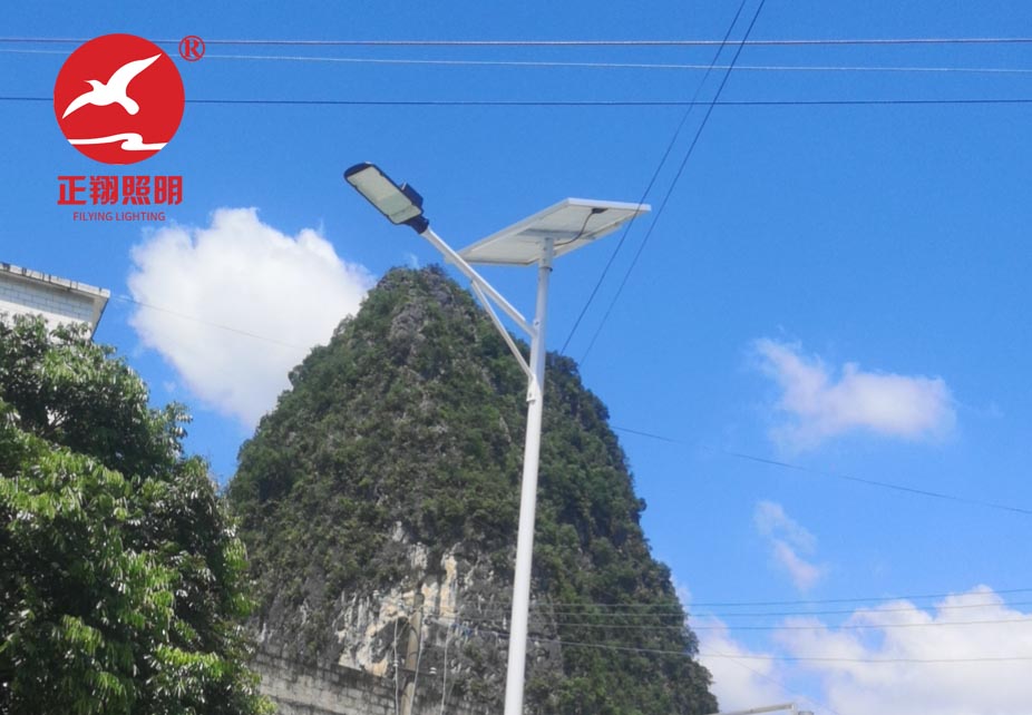 广西河池都安太阳能路灯工程案例 广西河池都安太阳能路灯工程案例